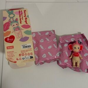 ♡ Sonny Angel Kiss Kiss Keychain Series - Elephant